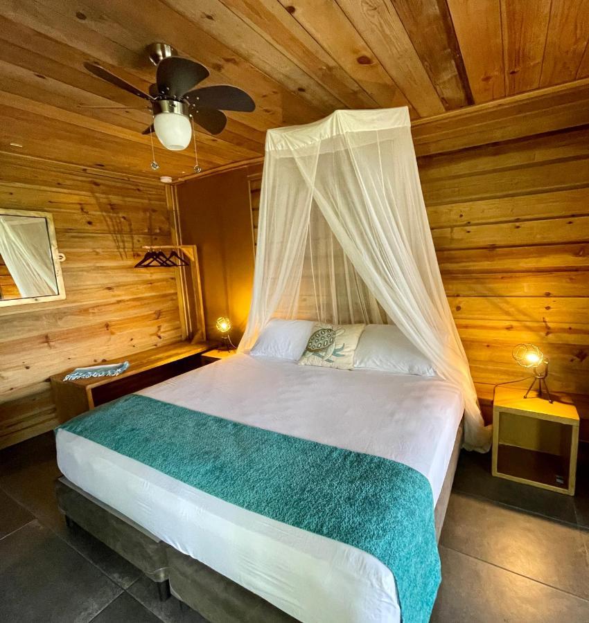 Eden Jungle Lodge Bocas del Toro Exterior photo